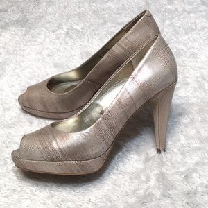 Gold pumps SACHA LONDON EU39